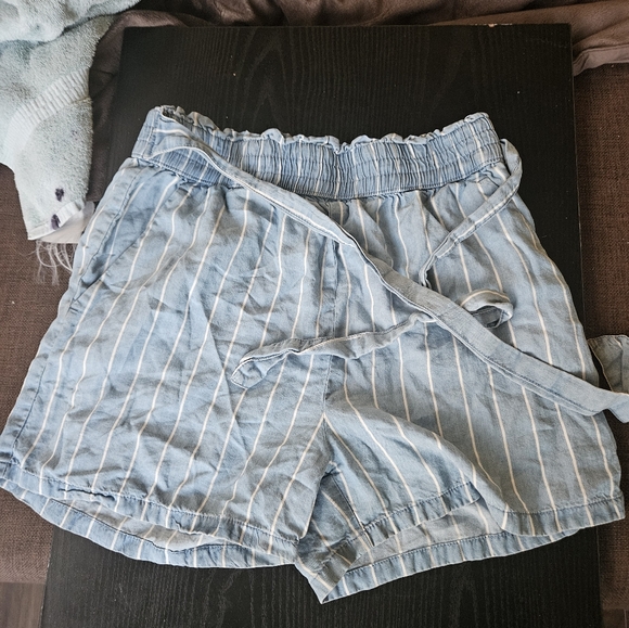 Paperbag shorts - Picture 3 of 6